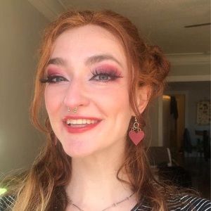 Meet your Posher, Leah